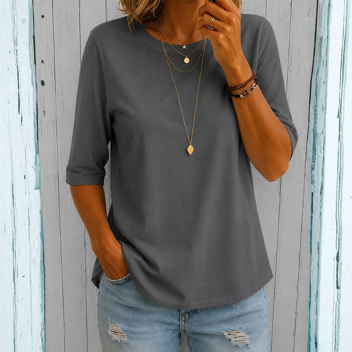 Calvera | Comfort Coverage Tee