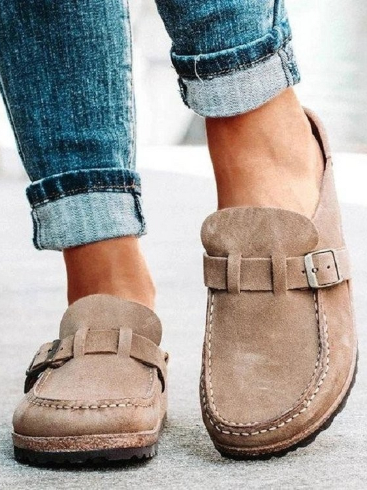 Valencia – Soft Buckle Comfort Clogs