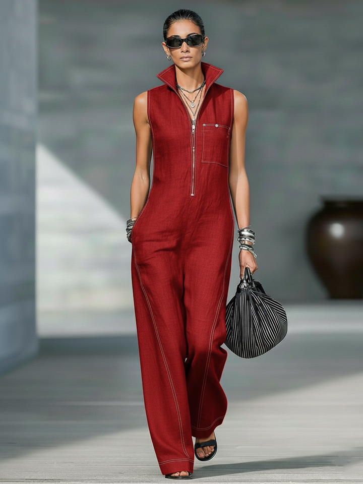 Sleeveless dungarees with white hem