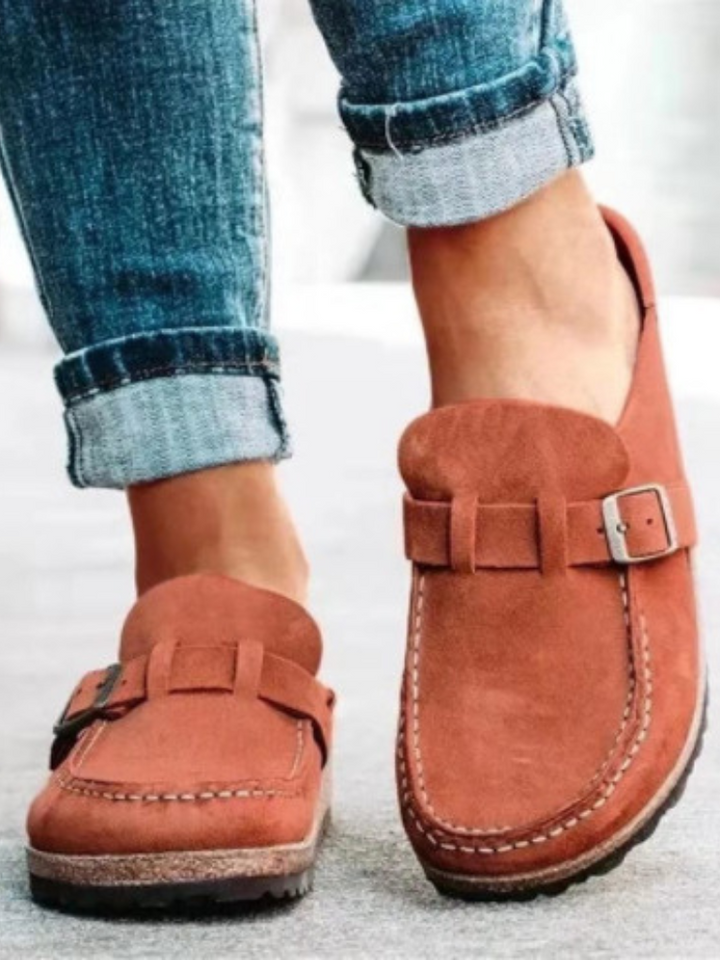 Valencia – Soft Buckle Comfort Clogs