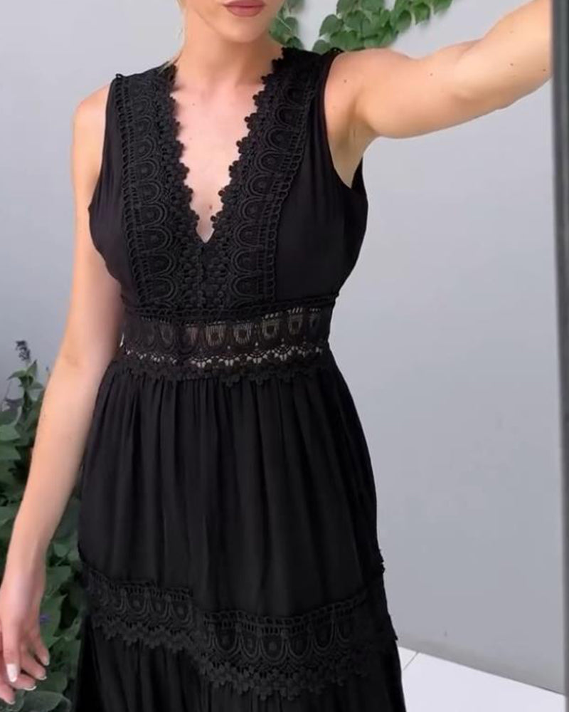 Sora™ – Sleeveless Boho Midi Dress with Lace Details