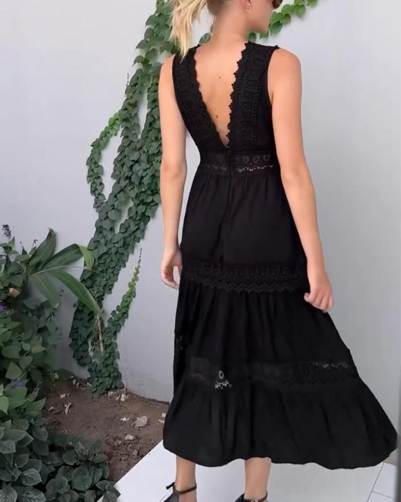 Sora™ – Sleeveless Boho Midi Dress with Lace Details
