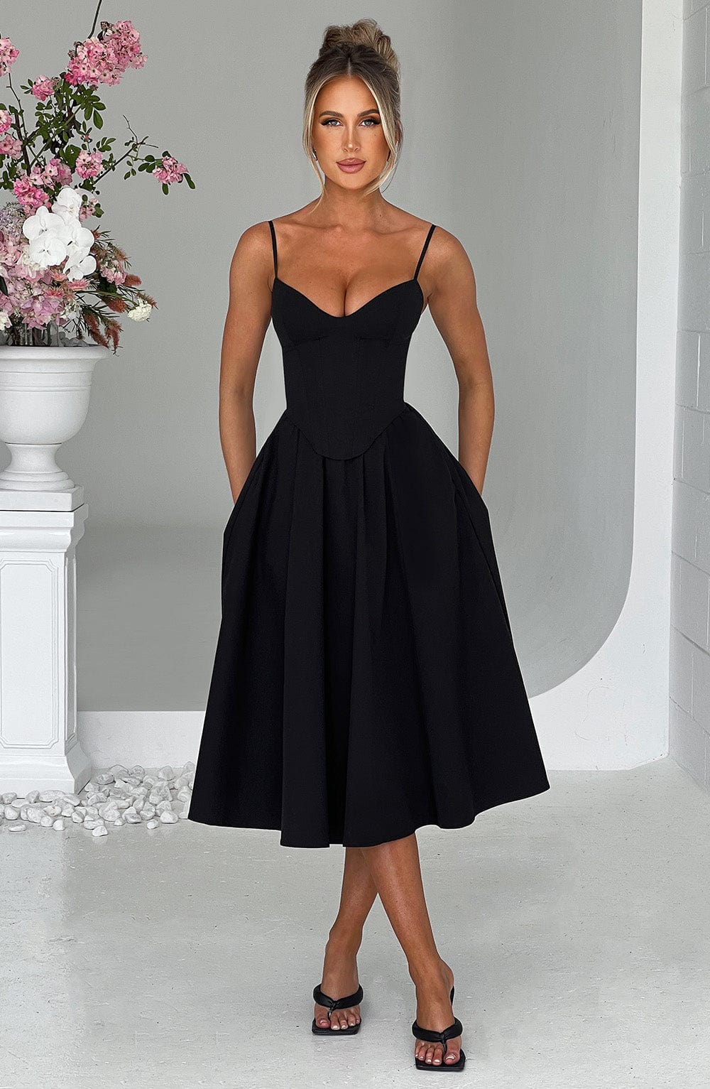 MAILEEN | Elegant Corset Style Midi Dress